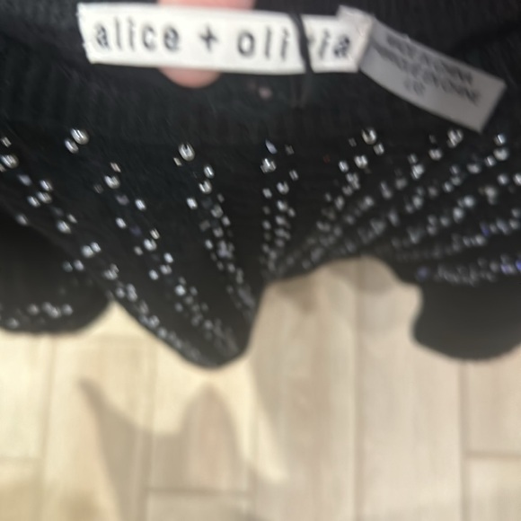 🖤ALICE +  OLIVIA NEW EMBELLISHED SWEATER SIZE L - Picture 2 of 5